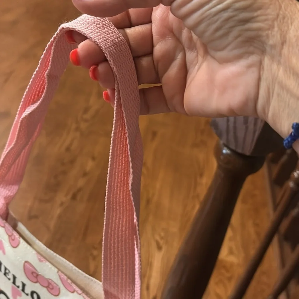 Hello Kitty Pink Tote canvas Bag zipper closure / small hello kitty stuffy NWOT